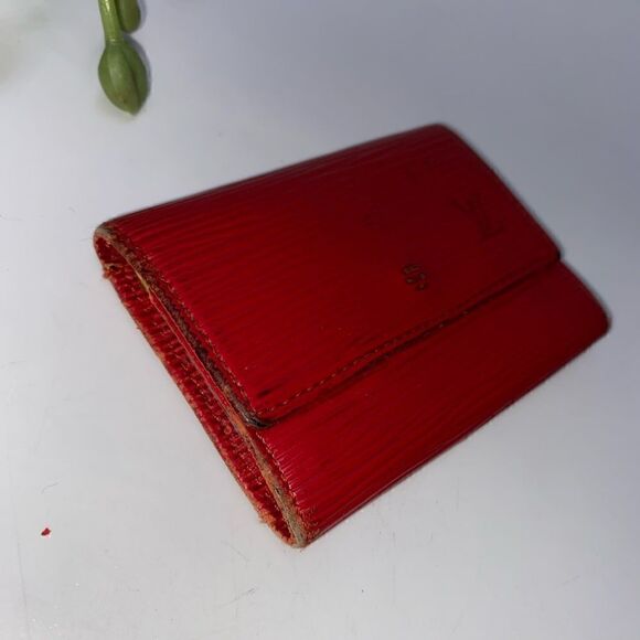 Authentic Louis Vuitton Epi Leather 6 Key Wallet Red - Picture 6 of 7